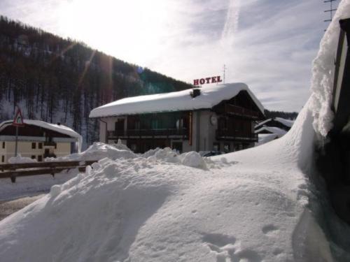 Hotel Sciatori Sestriere Exteriör bild