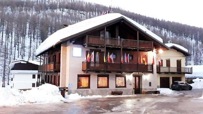 Hotel Sciatori Sestriere Exteriör bild